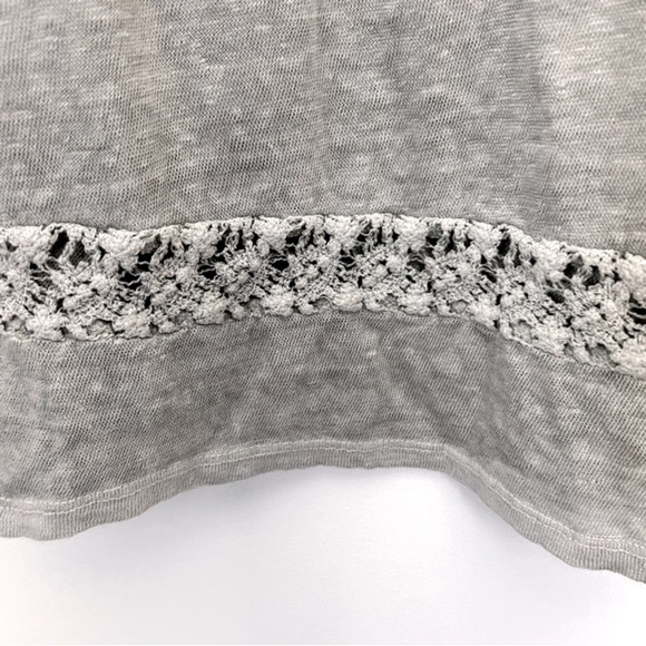Anthropologie Akemi + Kin Gray Lattice Lace Stripe Short Sleeve Linen Tee NEW - Picture 10 of 13